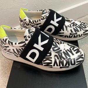 DKNY womens sneakers ,size 7.5